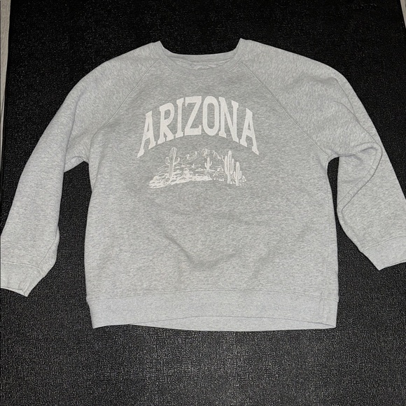 Tops - Y2K Gray Arizona Sweatshirt size medium